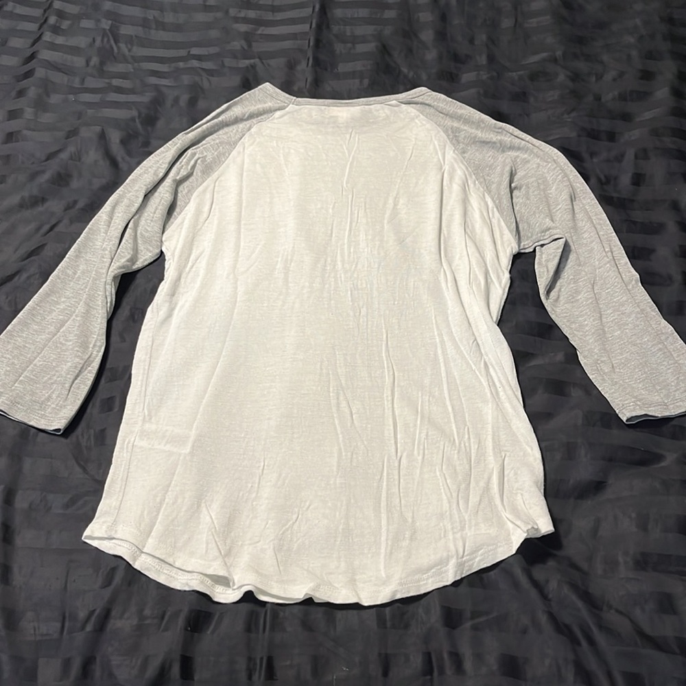 Lu La Roe Randy top. Grey and white. Size Small. NEW! - Picture 4 of 5